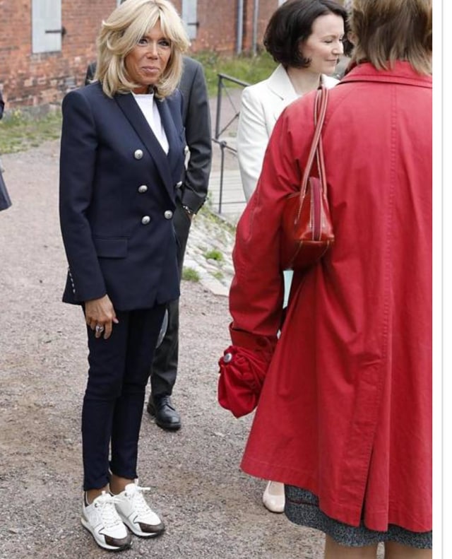 Penampilan Stylish dari Ibu Negara Prancis, Brigitte Macron. (Foto: Instagram/@brigittemacron.france)