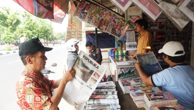 Agen media cetak di Jalan Pondok Gede, Jakarta Timur. (Foto: Nugroho Sejati/kumparan)