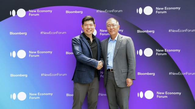 CEO Grab Anthony Tan dan Executive Vice Chairman Hyundai Motor Group Euisun Chung. (Foto: Grab)