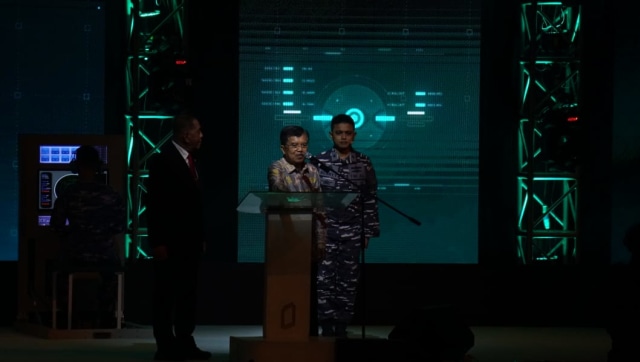 Wakil Presiden Jusuf Kalla membuka Indodefence Expo & Forum 2018 di JI-Expo Kemayoran, Jakarta, Rabu (7/11). (Foto: Nugroho Sejati/kumparan)