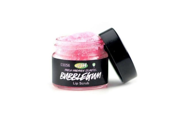 Ini Rekomendasi 7 Lip Scrub yang Akan Bikin Bibir Kalian Sehat (5)