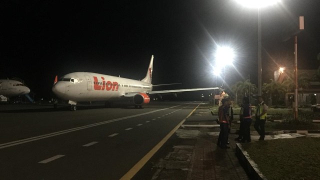 Insiden Sayap Lion Air senggol lampu di Bengkulu (Foto: Istimewa)
