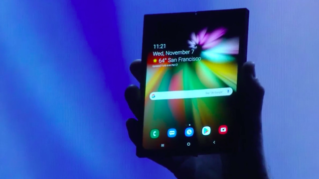 Gadget Samsung dengan layar lipat Infinity Flex Display. (Foto: kumparan)