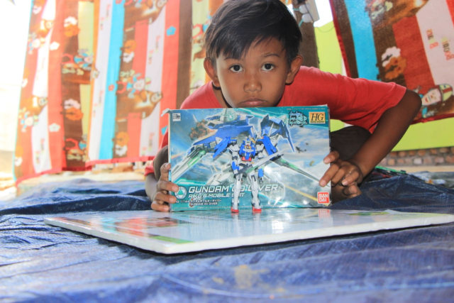 Mengajarkan Saling Bekerjasama Dengan Rakitan Gundam Plastic (8)
