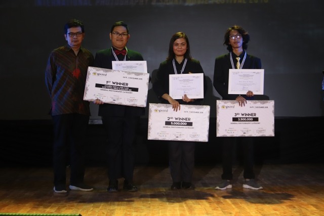 Malam Anugerah Pemenang Lomba Foto dan Film Jadi Puncak IPSMF 2018  (1)