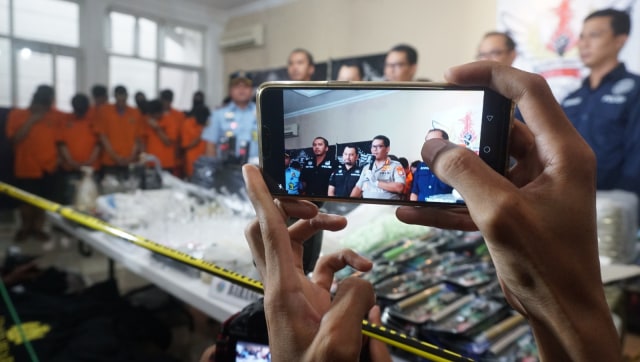 Konferensi pers pengungkapan kasus liquid vape narkoba di Kelapa Gading, Jakarta Utara. (Foto: Nugroho Sejati/kumparan)