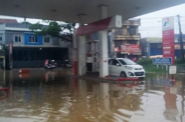 Tiga Kecamatan di Bandung Selatan Terendam Banjir (1)