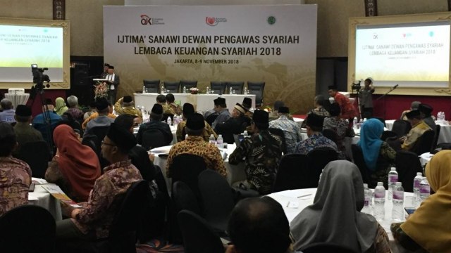 Ma'ruf Amin membuka Annual Meeting Ijtima Sanawi Dewan Pengawas Syariah Lembaga Keuangan Syariah 2018 di Hotel Mercure Ancol, Jakarta Utara, Kamis (8/11). (Foto: Rafiq/kumparan)