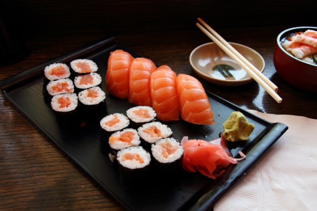Salmon ala Jepang (Foto: Flickr/Geoff Peters)