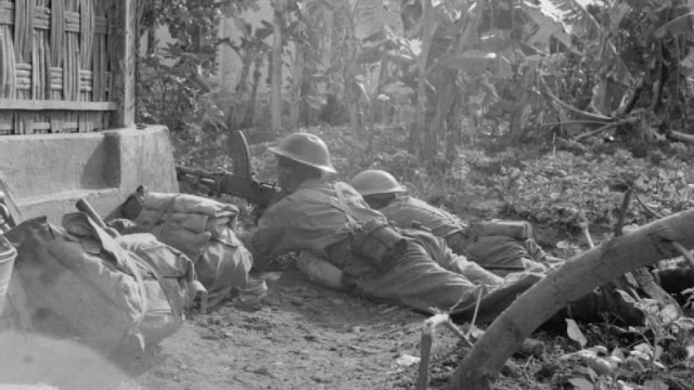 Pertempuran Surabaya 10 November 1945. (Foto: Wikimedia)