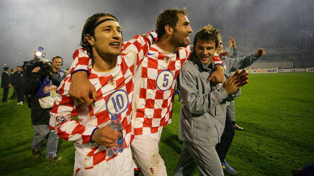 Niko Kovac (kiri) dan Igor Tudor (tengah), dan Anthony Seric (kanan) di kualifikasi Piala Dunia 2006. (Foto: AFP PHOTO ALAN VAJDIC STRINGER / AFP)
