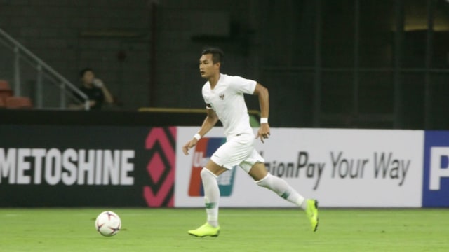 Hansamu Yama dalam pertandingan Indonesia vs Singapura di babak penyisihan Piala AFF 2018 (Foto: Helmi Afandi/kumparan)