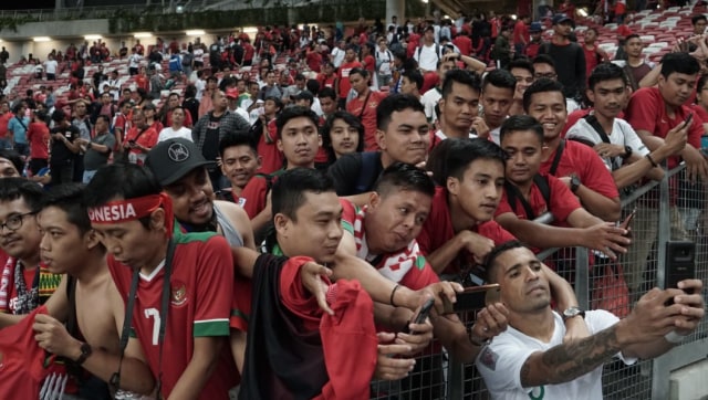 Pertandingan Indonesia vs Singapura di babak penyisihan Piala AFF 2018 (Foto: Helmi Afandi/kumparan)