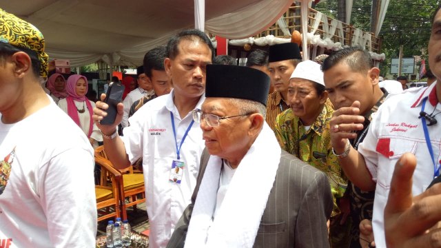 Calon Wakil Presiden nomor urut 01, Ma'ruf Amin tiba di Rumah Aspirasi, Jakarta Pusat.  (Foto: Aprilandika Pratama/kumparan)