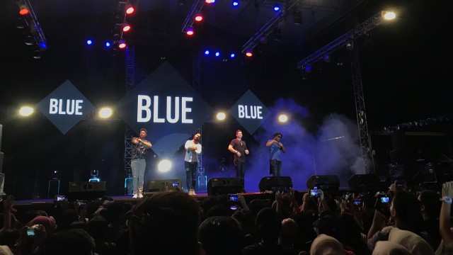 Penampilan Blue di The 90s Festival. (Foto: Hesti Widianingtyas/kumparan)