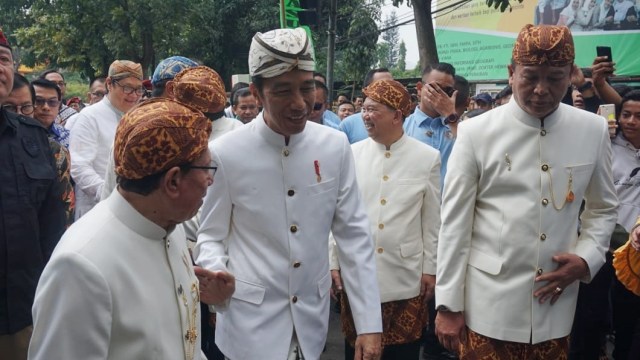 Jokowi hadiri silaturahmi Paguyuban Pasundan di Bandung, Minggu (11/11/2018). (Foto: Yudhistira Amran Saleh/kumparan)