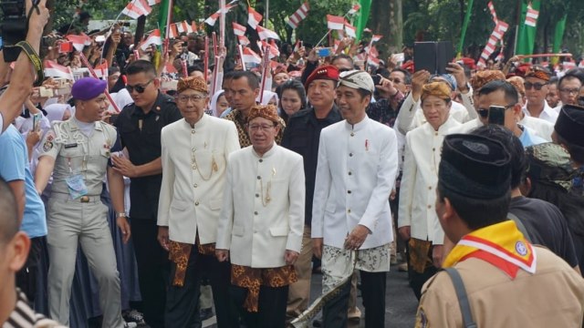 Jokowi hadiri silaturahmi Paguyuban Pasundan di Bandung, Minggu (11/11/2018). (Foto: Yudhistira Amran Saleh/kumparan)