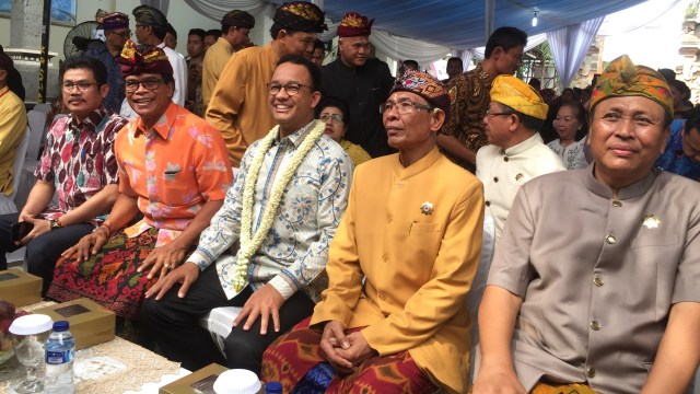 Gubernur DKI Anies Baswedan menghadiri acara Festival Pesantian dan Geguntangan 2018, Minggu (11/11/2018). (Foto: Mirsan Simamora/kumparan)