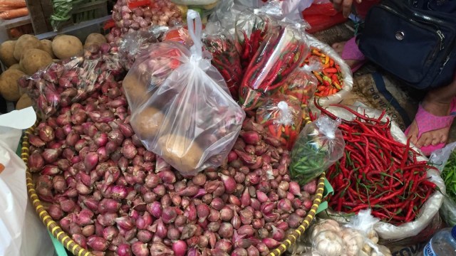 Sayur-sayuran yang dijual di Pasar Minggu. (Foto: Nurul Nur Azizah/kumparan)