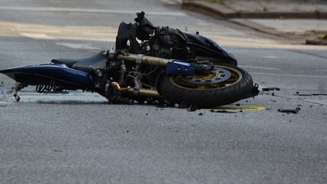 Ilustrasi kecelakaan sepeda motor. (Foto: Pixabay)