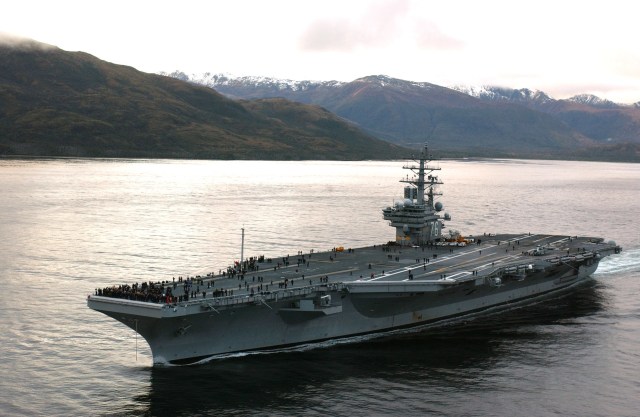 Kapal induk AS USS Ronald Reagan (Foto: Wikimedia Commons)