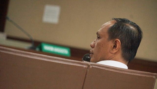 Wakil Bendahara DPP PKB, Rasta Wiguna menjadi saksi dalam kasus dugaan korupsi dengan terdakwa Amin Santono, Eka Kamaludin dan Yaya Purnomo di Pengadilan Tipikor Jakarta, Senin (12/11). (Foto: Nugroho Sejati/kumparan)