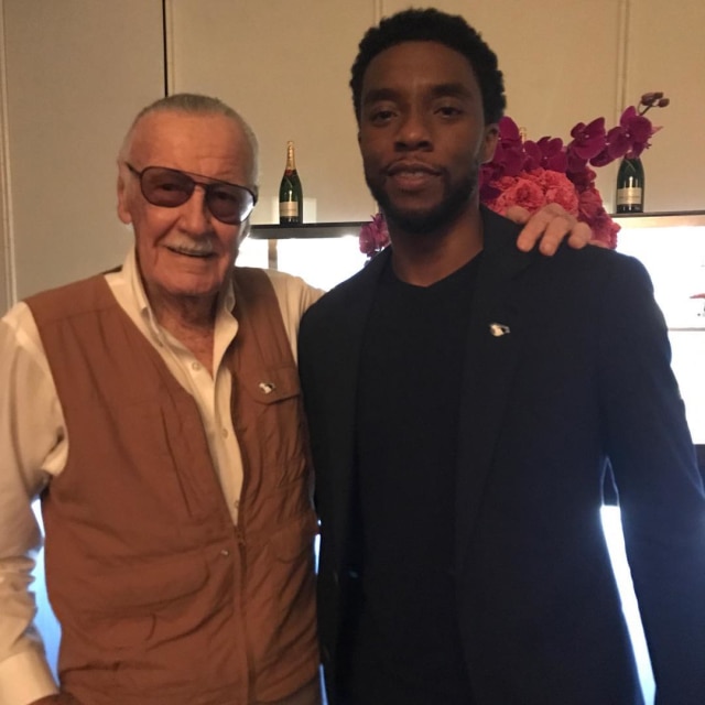 Stan Lee bersama dengan pemain utama Black Panther, Chadwick Boseman. (Foto: Instagram/@therealstanlee)