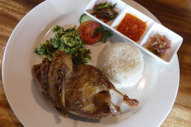 Bebek di Bukit Jimbaran (Foto: Kartika Pamujiningtyas/kumparan)