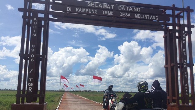 Jembatan yang dibangun saat TMMD di Desa Melintang, Kutai Kertanegara, Kalimantan Timur. (Foto: Ferry Fadhlurrahman/kumparan)