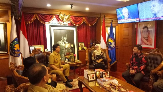 Pertemuan Mendagri Tjahjo Kumolo dan Bupati Indramayu Anna Sophanah di Kantor Kemendagri, Jakarta Pusat, Selasa (13/11/2018). (Foto: Maulana Ramadhan/kumparan)