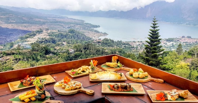 Restoran pemandangan alam di Bali (Foto: Instagram @lakeviewbali)