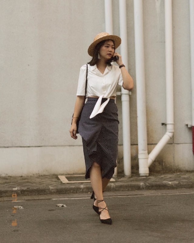 6 Ide Mix & Match Outfit Warna Putih yang Kamu Punya (1)