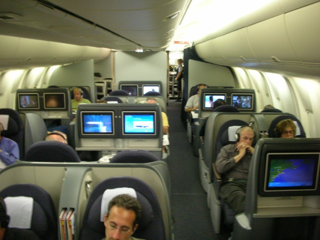 Kabin Pesawat Business Class United Airlines (Foto: Wikimedia Commons)