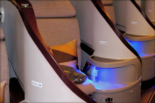 Kabin Pesawat Business Class Etihad Airways (Foto: Flickr/Mighty Travel)