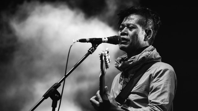 Tony Q Rastafara Turut Beraksi dalam Konser Kemanusiaan Untuk Palu di Bandung
