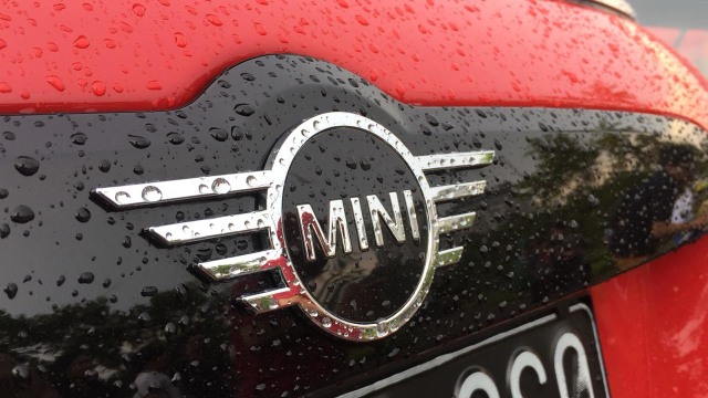 Logo MINI (Foto: Aditya Pratama Niagara/kumparanOTO)