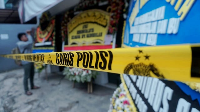 Suasana lokasi pembunuhan satu keluarga di Pondok Gede, Jakarta Timur. (Foto: Iqbal Firdaus/kumparan)