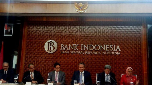 Konferensi pers Rapat Dewan Gubernur (RDG) Bank Indonesia (BI) November 2018. (Foto: Nicha Muslimawati/kumparan)