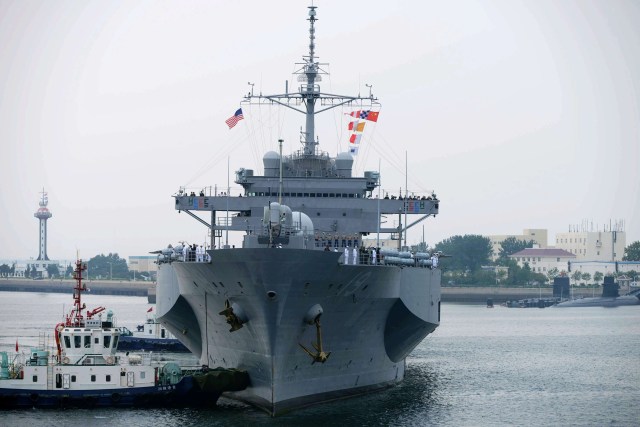 Ilustrasi Kapal Perang AS (Foto: STR / AFP)