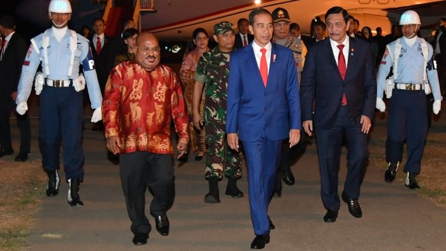 Presiden Joko Widodo tiba di Merauke. (Foto: Dok. Biro Setpres)