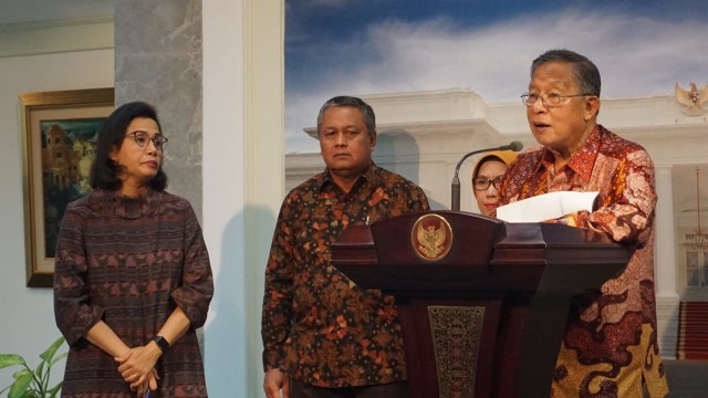 Menteri Koordinator Perekonomian, Darmin Nasution (kanan). (Foto: Yudhistira Amran Saleh/kumparan)
