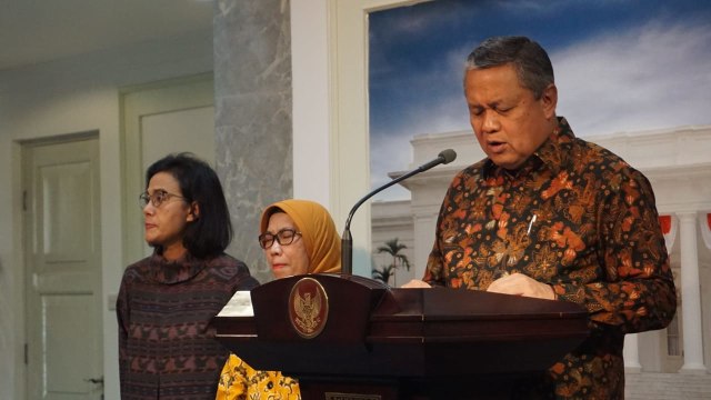 Gubernur Bank Indonesia , Perry Warjiyo di konferensi pers mengenai paket kebijakan ekonomi XVI di Kantor Presiden, Jakarta, Jumat (16/11/2018).  (Foto: Yudhistira Amran Saleh/kumparan)