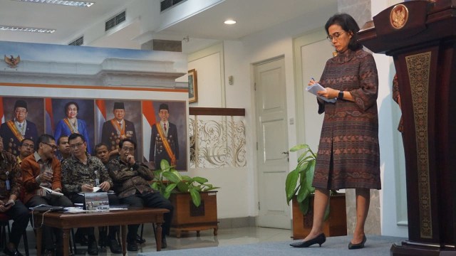 Menkeu Sri Mulyani di konferensi pers mengenai paket kebijakan ekonomi XVI di Kantor Presiden, Jakarta, Jumat (16/11/2018).  (Foto: Yudhistira Amran Saleh/kumparan)