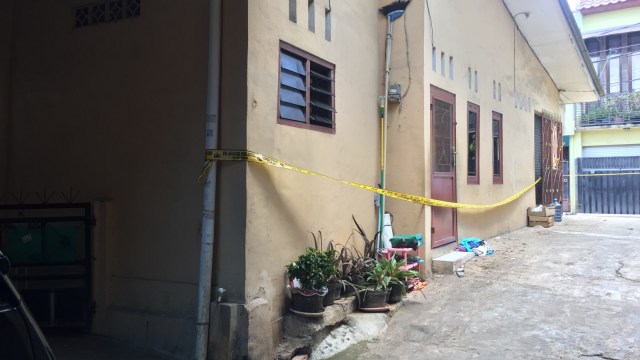 Kondisi rumah keluarga korban pembunuhan Pondok Gede hari ke 3. (Foto:  Andreas Ricky Febrian/kumparan)