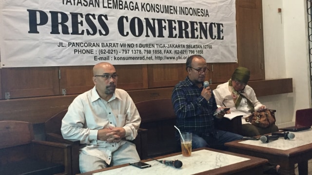 Konferensi Pers YLKI terkait iklan rokok di area stasiun di Bakoel Koffie Cikini, Jakarta, Jumat (16/11/2018). (Foto: Nurul Nur Azizah/kumparan)