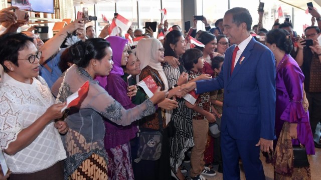 Jokowi tiba di Papua Nugini untuk hadiri KTT APEC, Sabtu (17/11/2018). (Foto: Dok. Biro Pers Setpres)