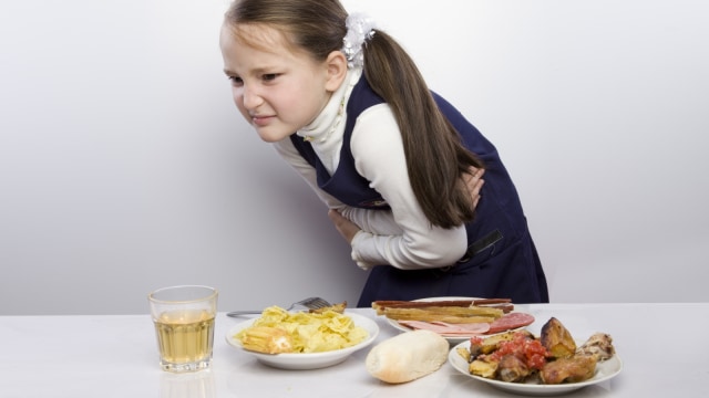 Ilustrasi keracunan makanan. Foto: Shutterstock
