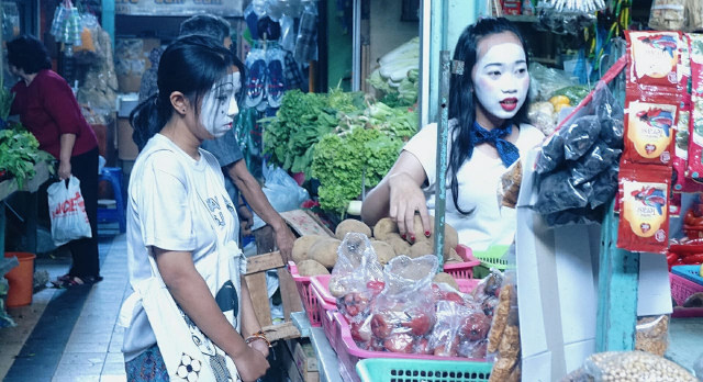 11 Tahun Kelompok Pantomim Bandung Dirayakan di Pasar Cihapit