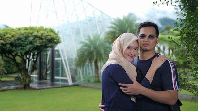 Tommy Kurniawan dan istrinya Lisya Nurrahmi. (Foto: Instagram @tommykurniawann.)