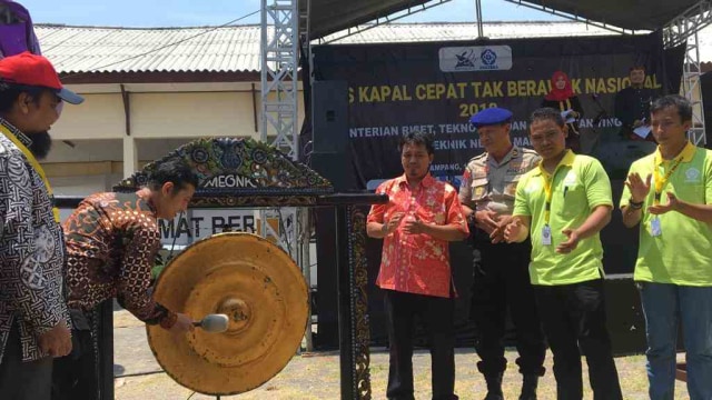 Kemenristekdikti Buka Kontes Kapal Cepat Tak Berawak Nasional di Sampang